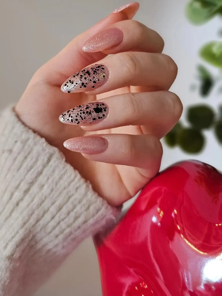 chrome-nails-winnipeg-design