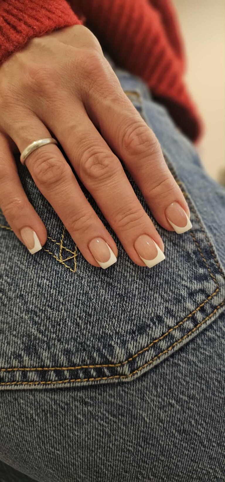 french-manicure-design