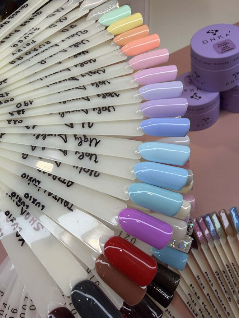 gel-polish-color-selection